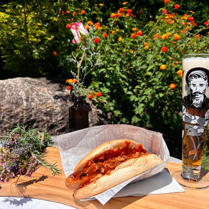 Hamburguesa gourmet y hotdog alemán de Qué Bo Está Food Truck en Galicia